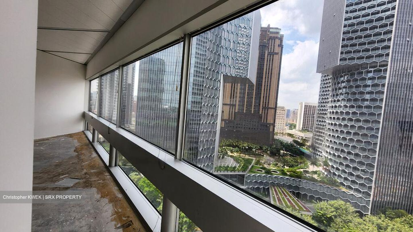 Gateway West (D7), Office #633725441